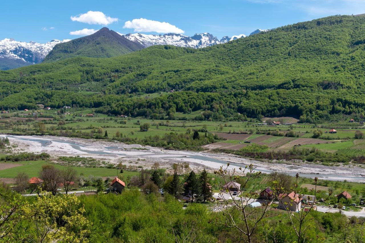 Gusinje Ethno Star Bojovic旅馆 外观 照片